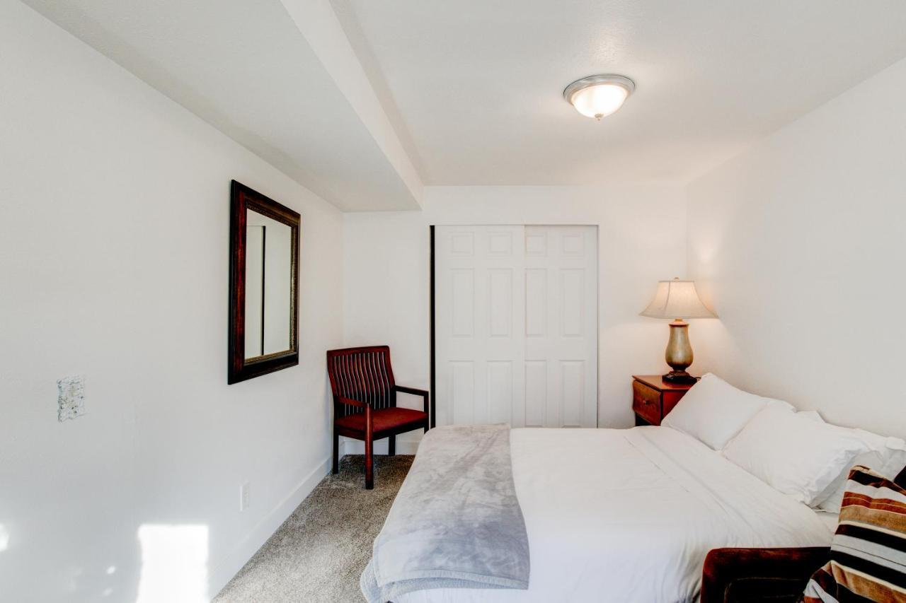 Modern Private Whole Unit 4 Bedroom Guest Suite King Bed Солт-Лейк-Сіті Екстер'єр фото