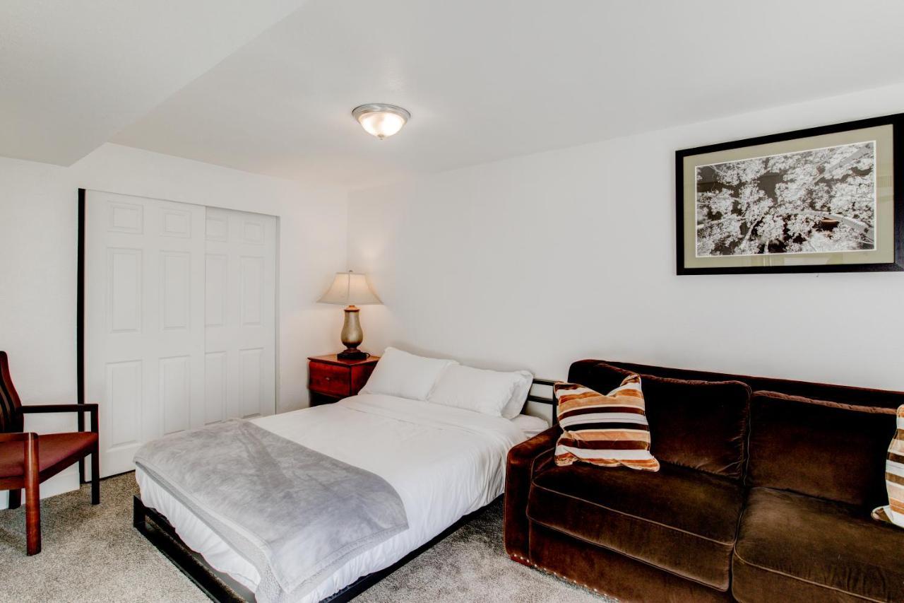 Modern Private Whole Unit 4 Bedroom Guest Suite King Bed Солт-Лейк-Сіті Екстер'єр фото